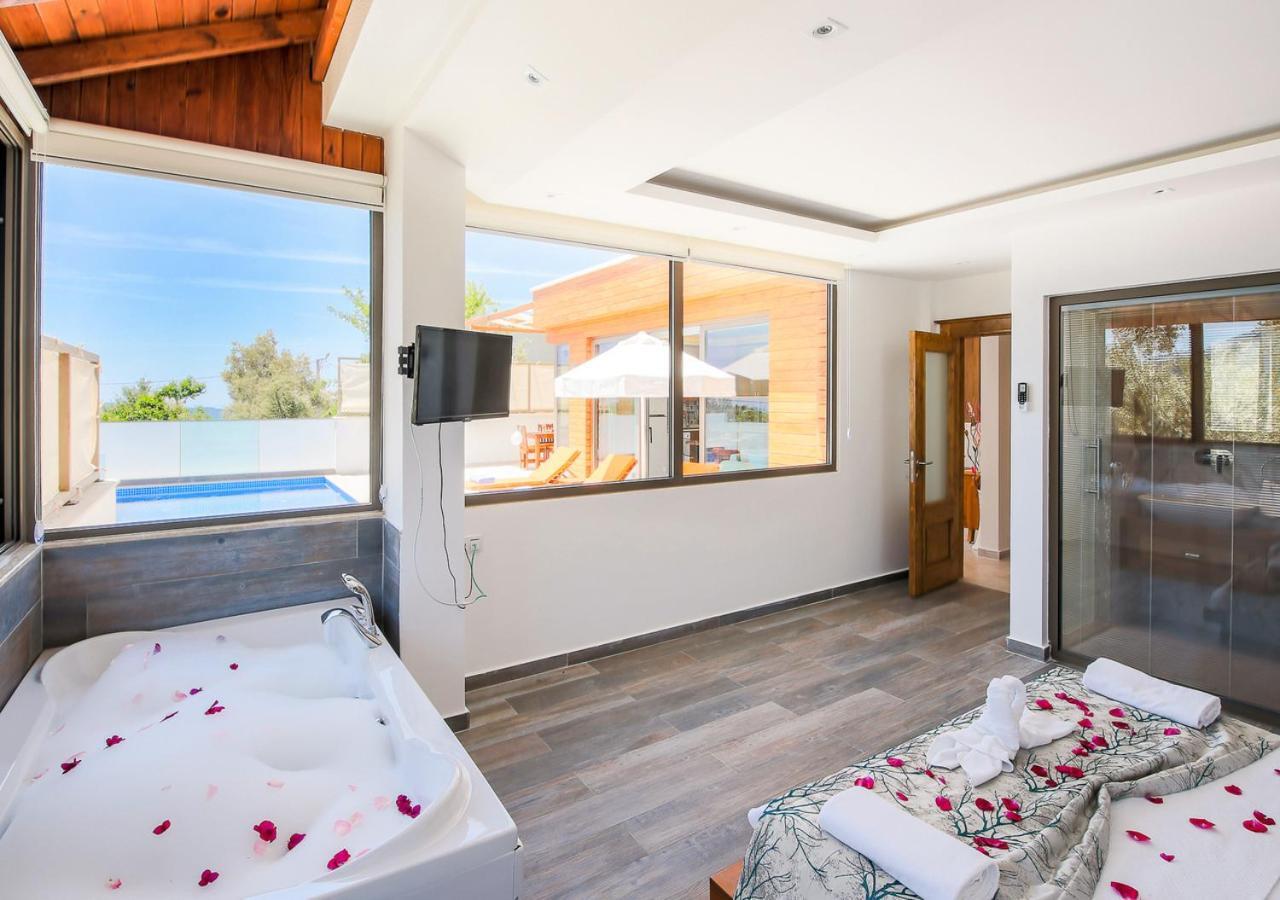 Villa 2 Sleeps 4 Isolated Honeymoon-Villa Sardunya Kaş Exterior photo